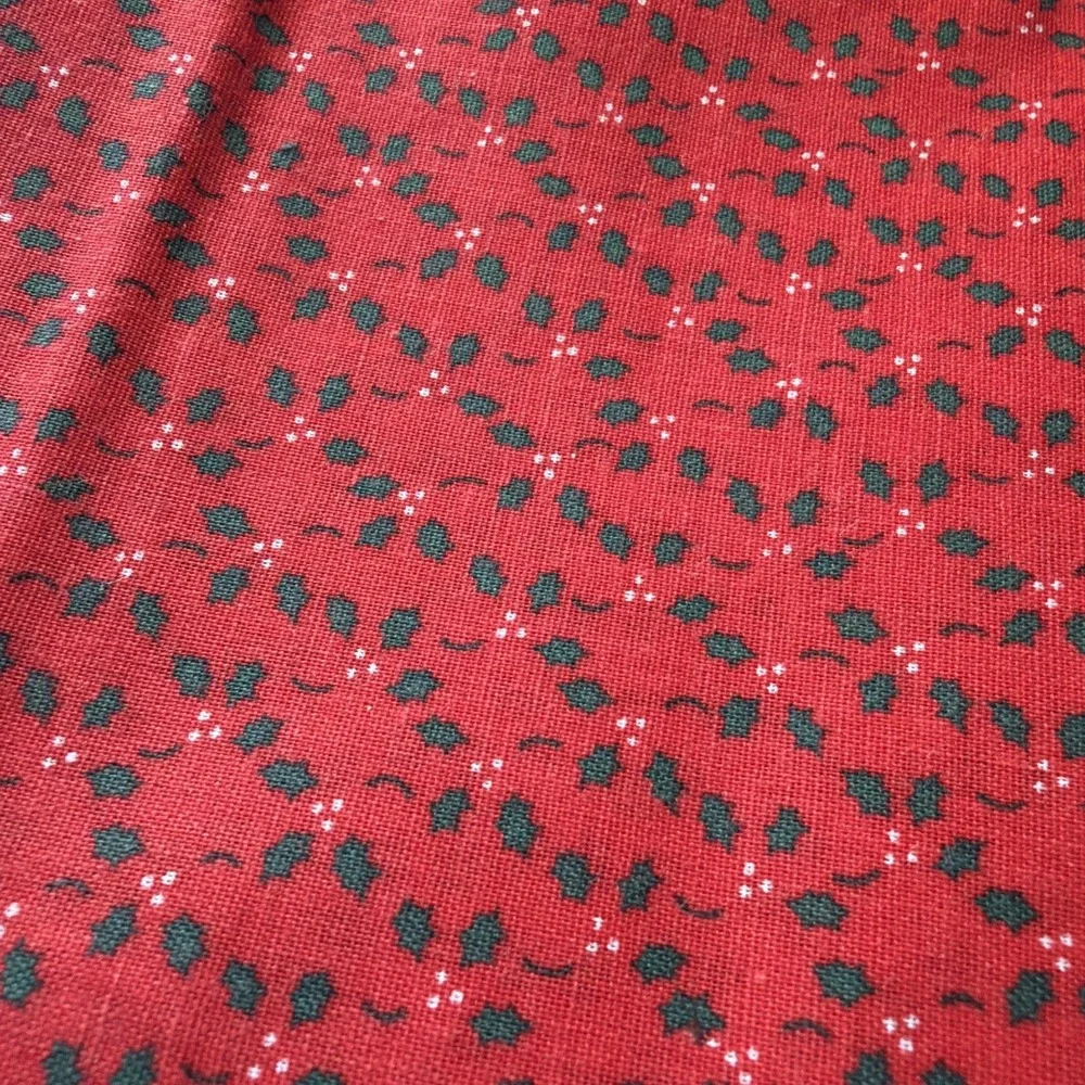 Vtg Christmas Fabric Lot, 9 Designs Have 1 Yard And A Pile Of Fabric Remnants